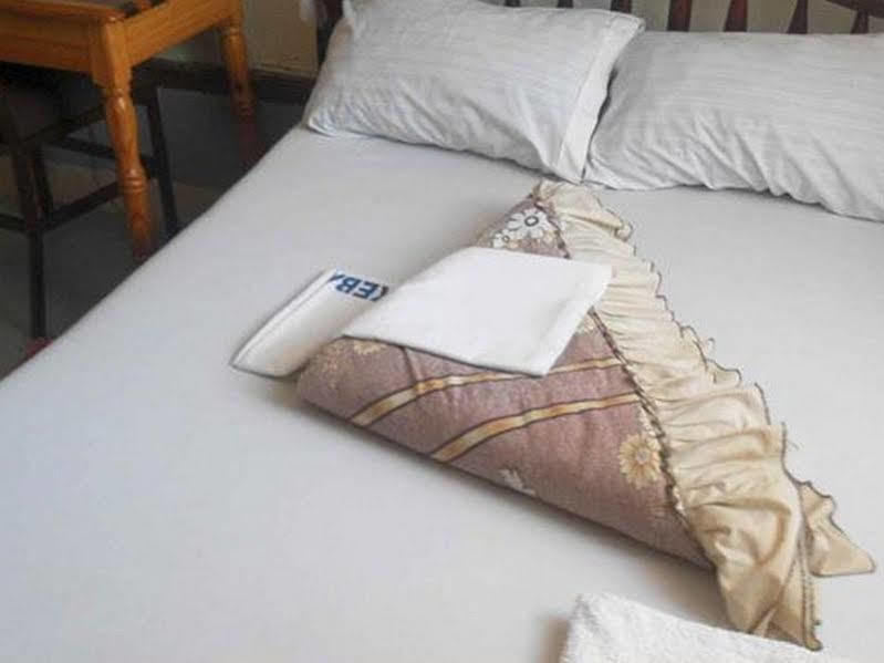 Keba Inn Lyamutundwe Bagian luar foto