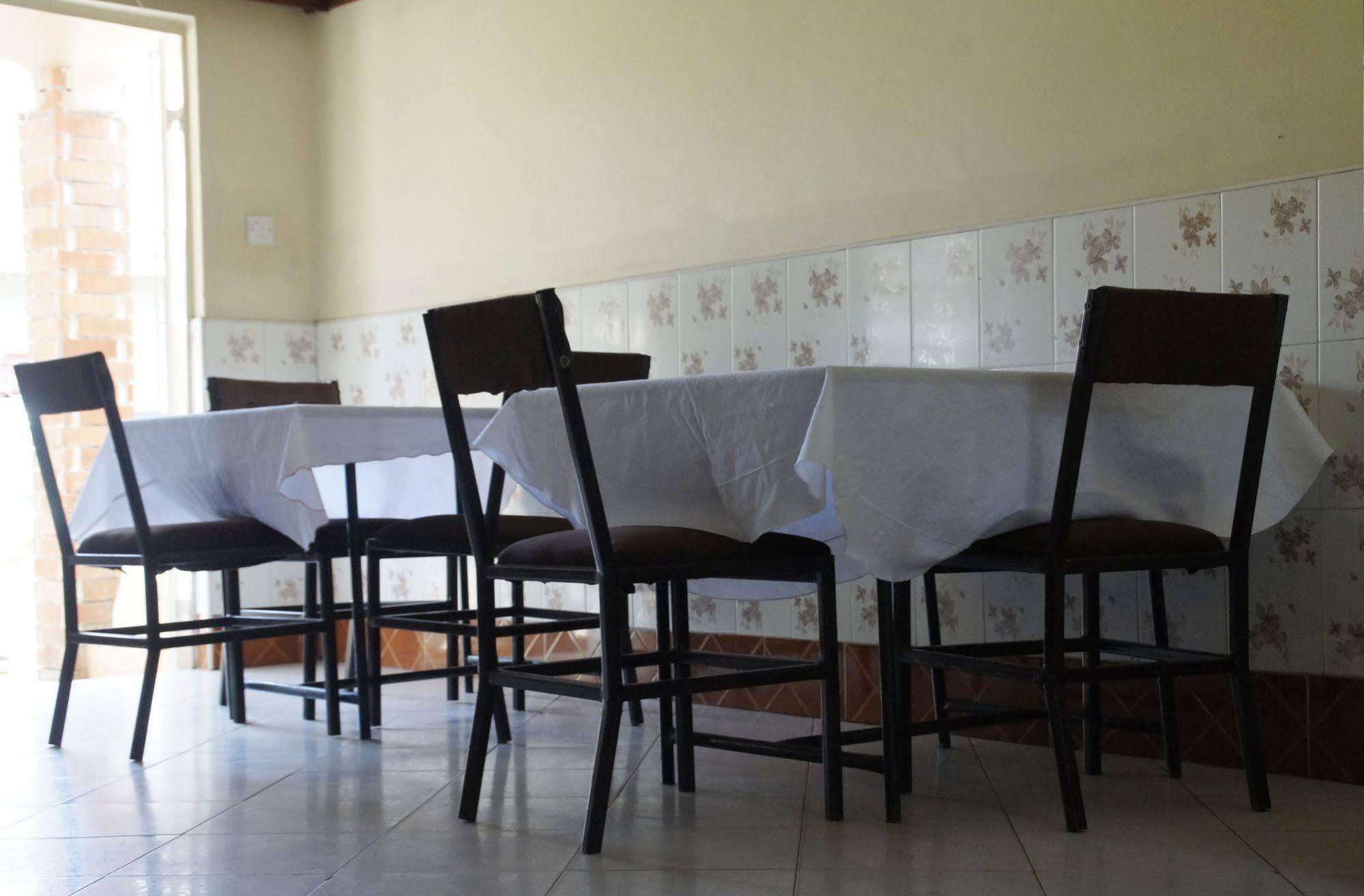 Keba Inn Lyamutundwe Bagian luar foto