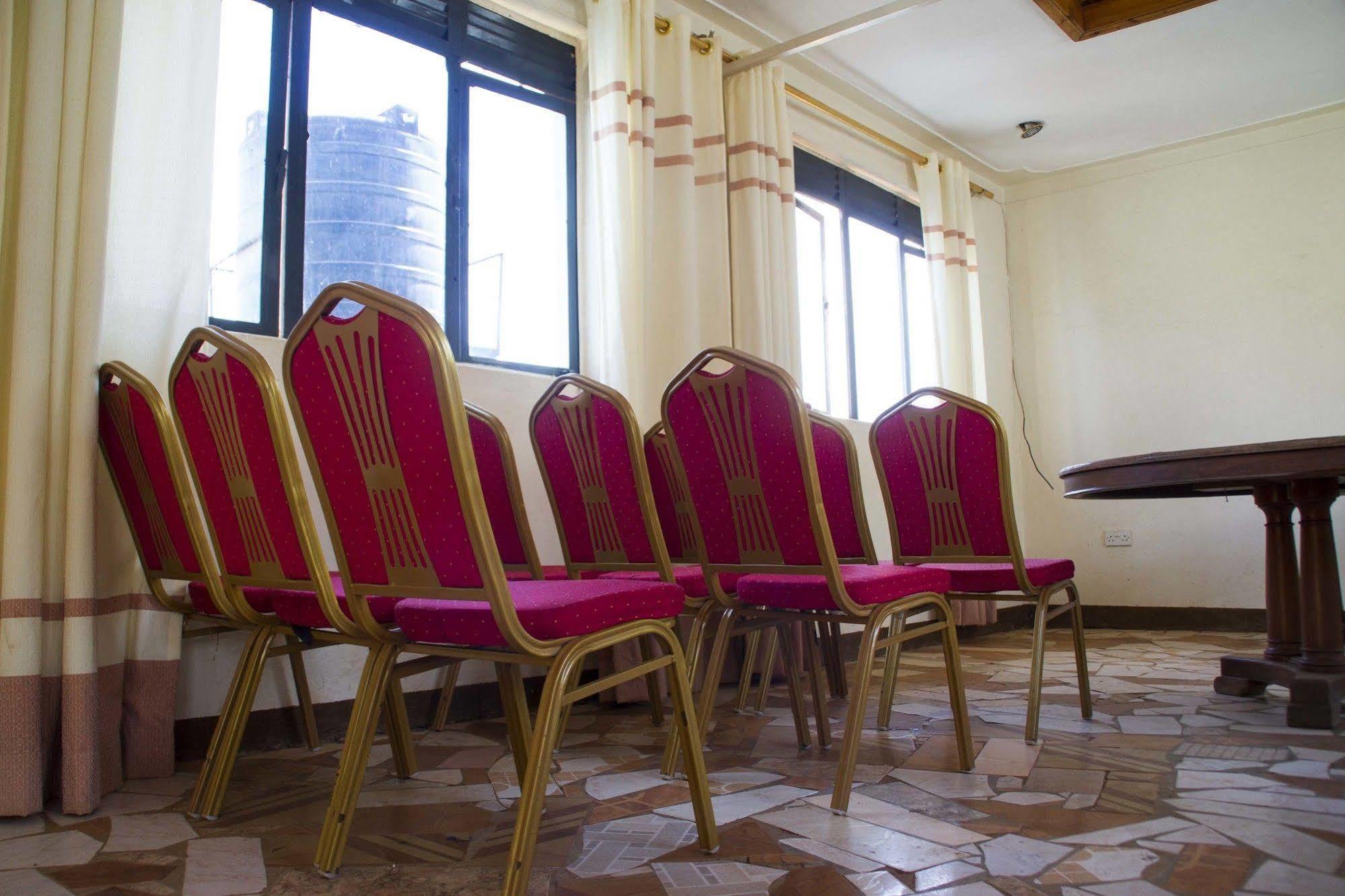 Keba Inn Lyamutundwe Bagian luar foto